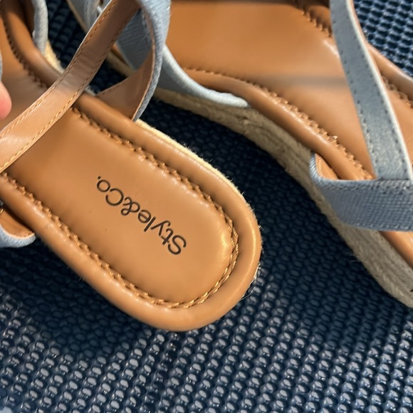 Wedge Heel Sandals👙🍷🛳️Only worn once on a Cruise - Picture 2 of 4